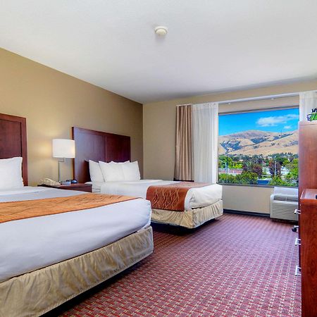 Comfort Inn Silicon Valley East Фремонт Экстерьер фото