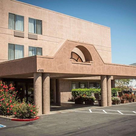Comfort Inn Silicon Valley East Фремонт Экстерьер фото