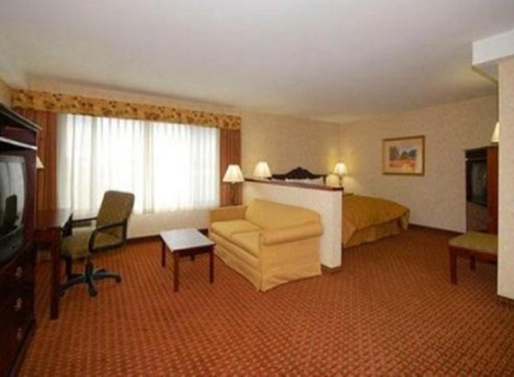 Comfort Inn Silicon Valley East Фремонт Экстерьер фото