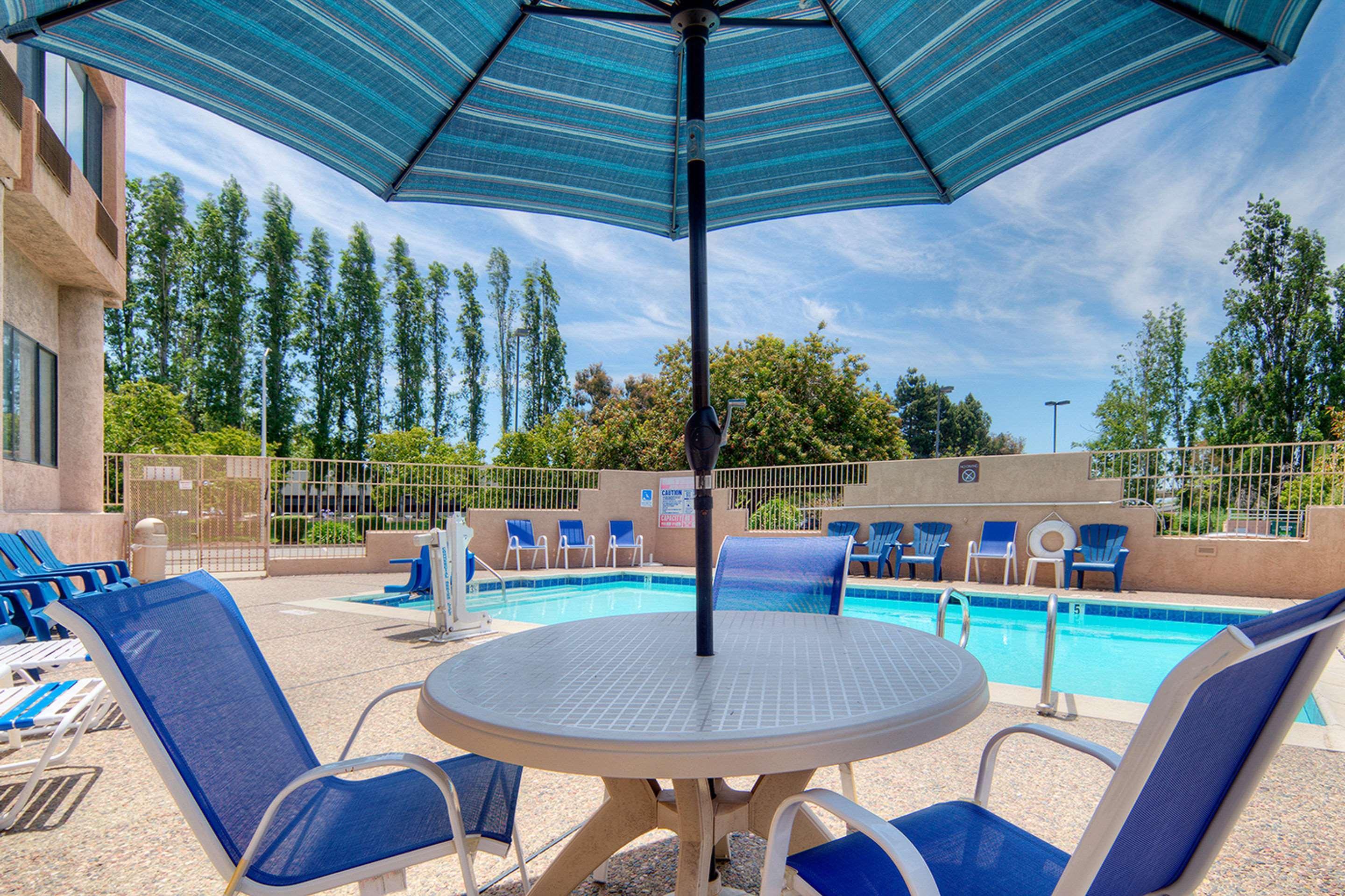 Comfort Inn Silicon Valley East Фремонт Экстерьер фото