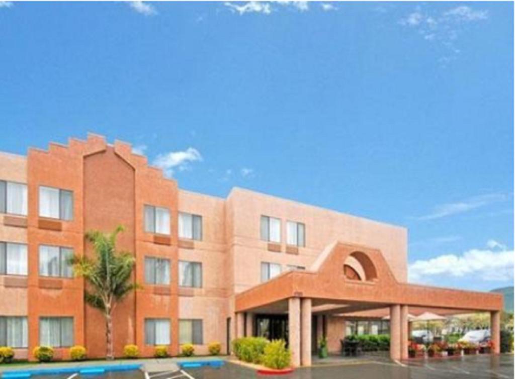 Comfort Inn Silicon Valley East Фремонт Экстерьер фото