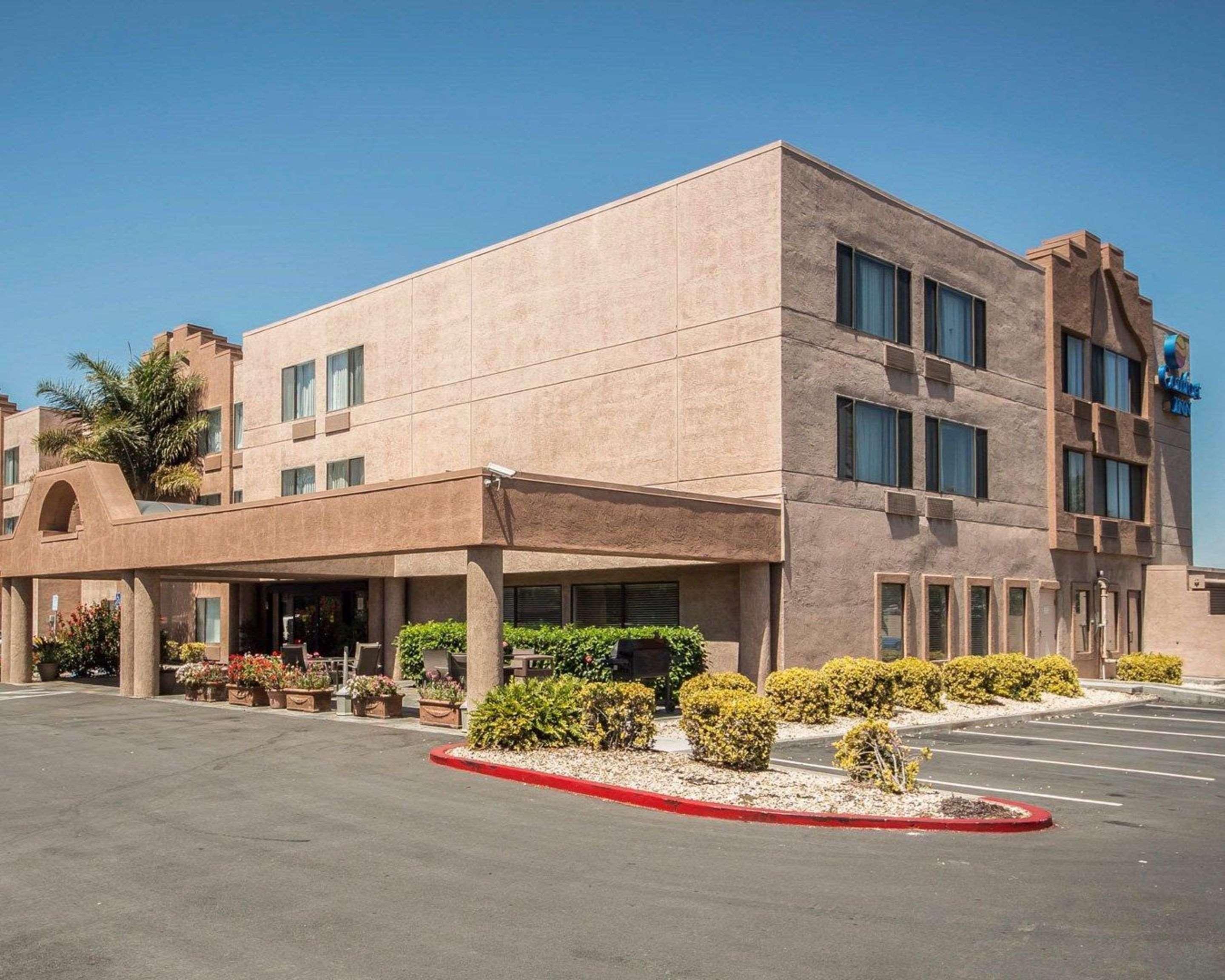 Comfort Inn Silicon Valley East Фремонт Экстерьер фото