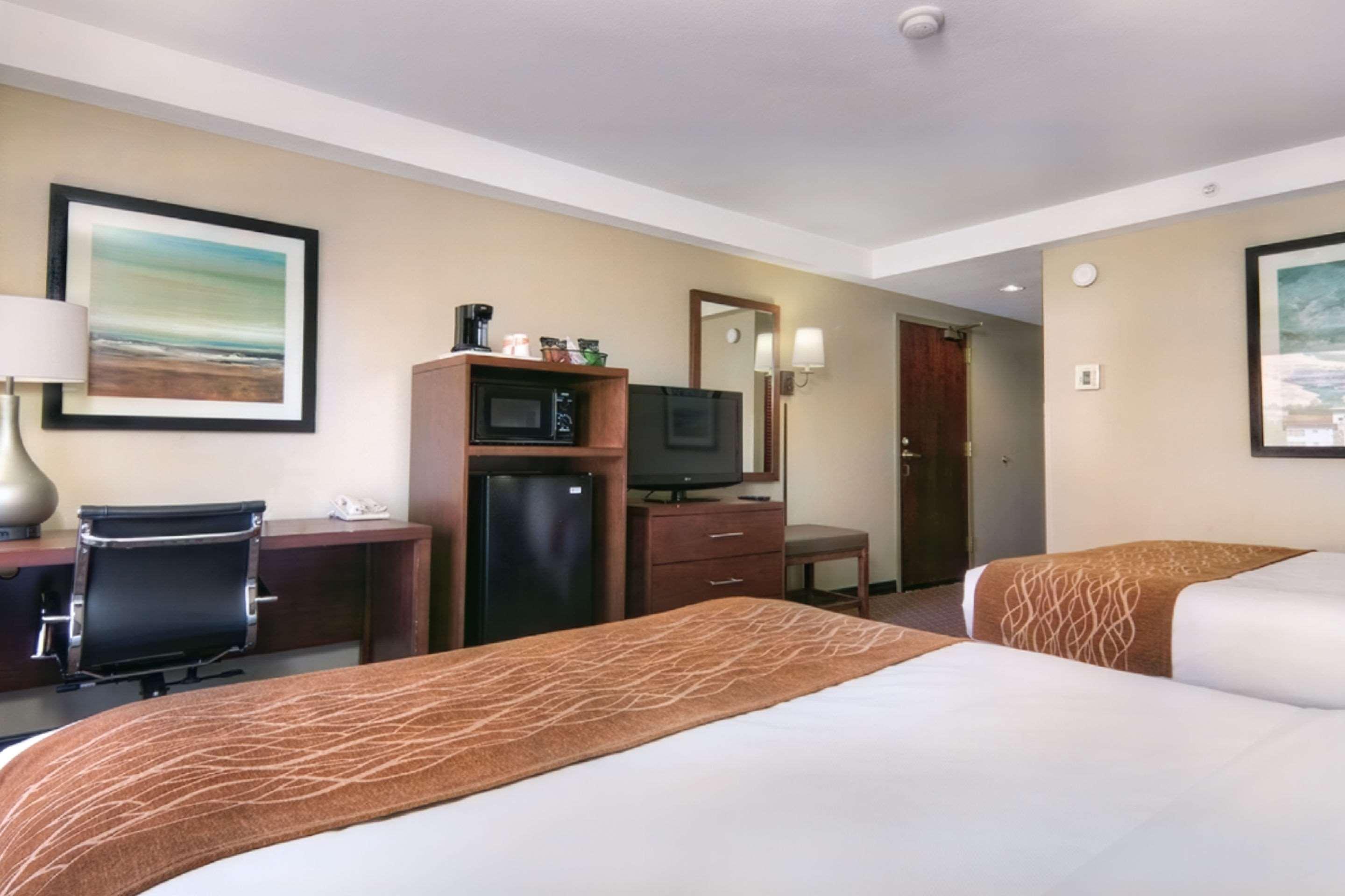 Comfort Inn Silicon Valley East Фремонт Экстерьер фото