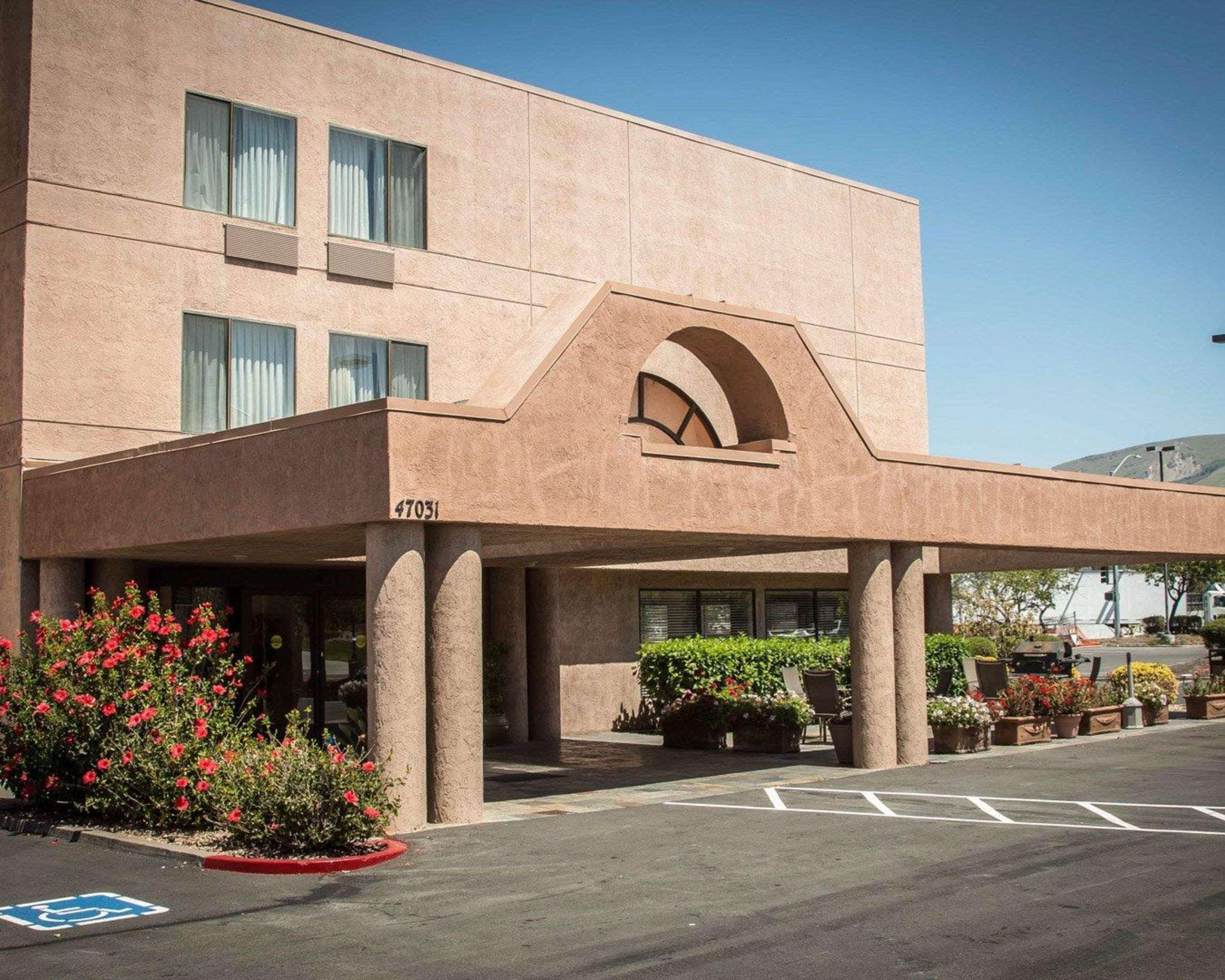 Comfort Inn Silicon Valley East Фремонт Экстерьер фото