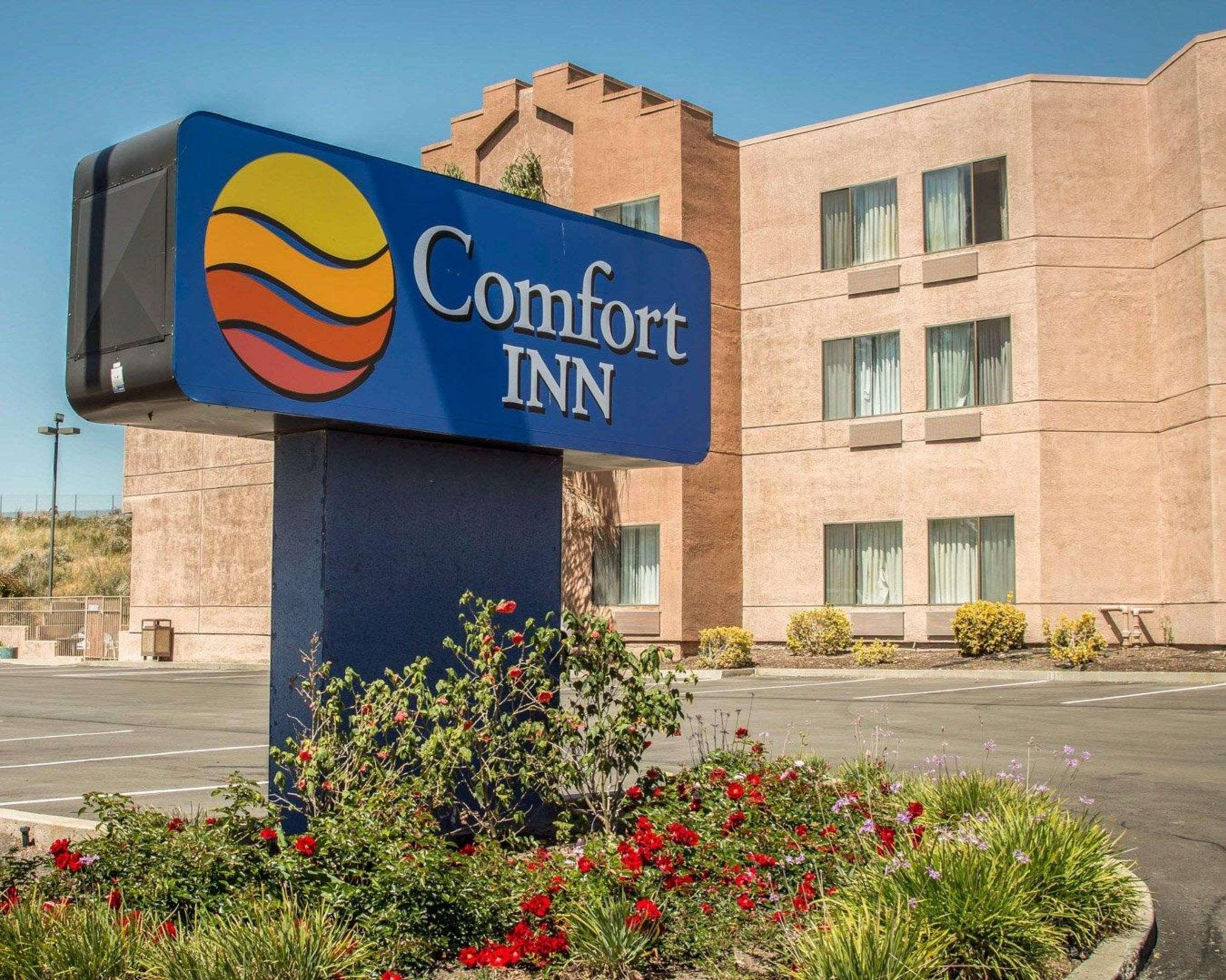 Comfort Inn Silicon Valley East Фремонт Экстерьер фото