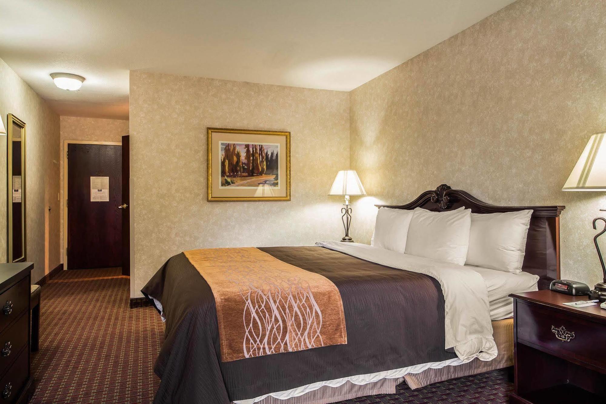 Comfort Inn Silicon Valley East Фремонт Экстерьер фото