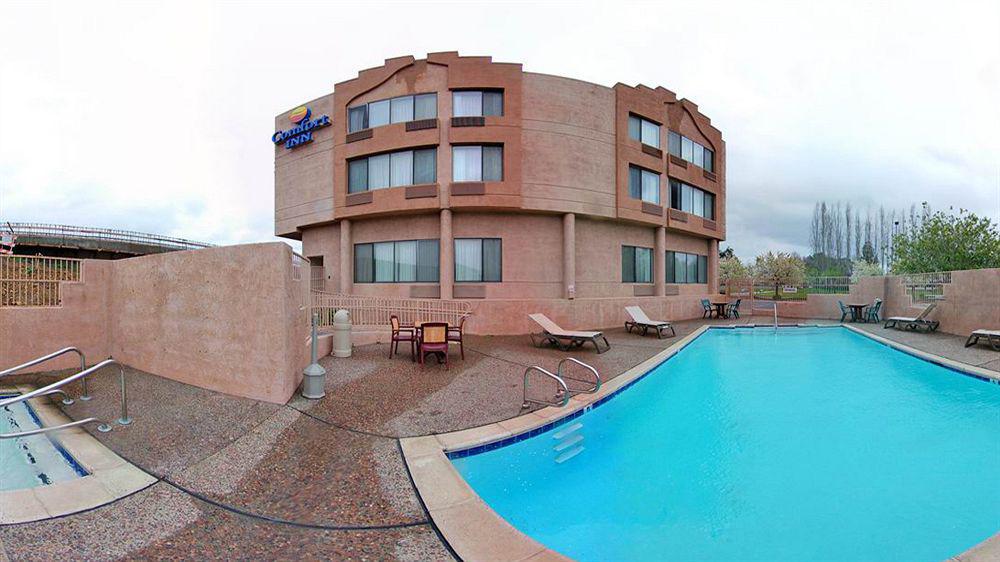 Comfort Inn Silicon Valley East Фремонт Экстерьер фото